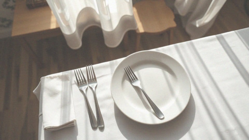 Jak ułożyć sztućce na stole? Przewodnik po zasadach savoir-vivre