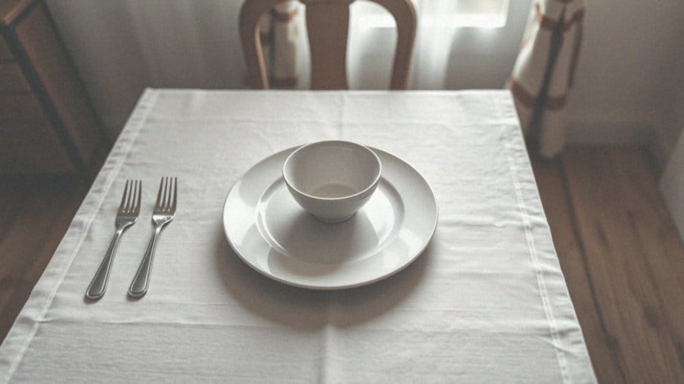 Jak ułożyć talerze na stole? Poradnik do eleganckiego nakrycia
